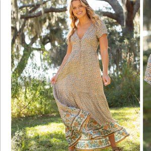 NWT Natural Life Evangeline Cream Floral Maxi Dress (Size S)